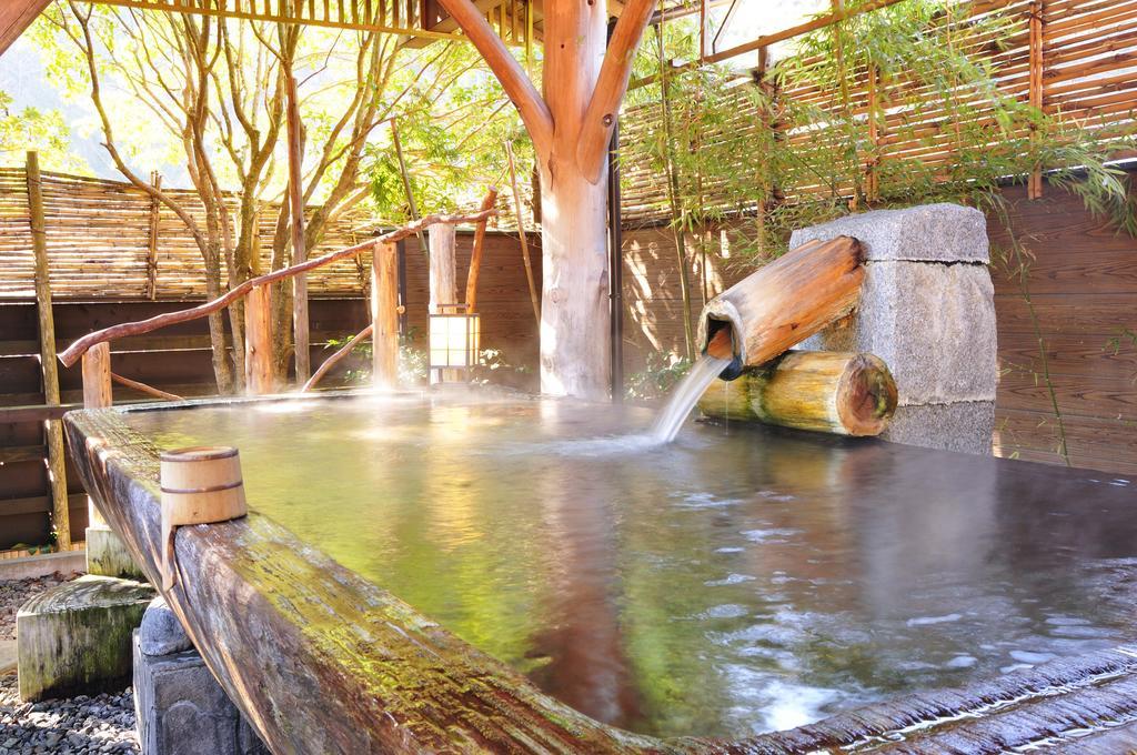Hotel Shirakabeso à Izu  Extérieur photo