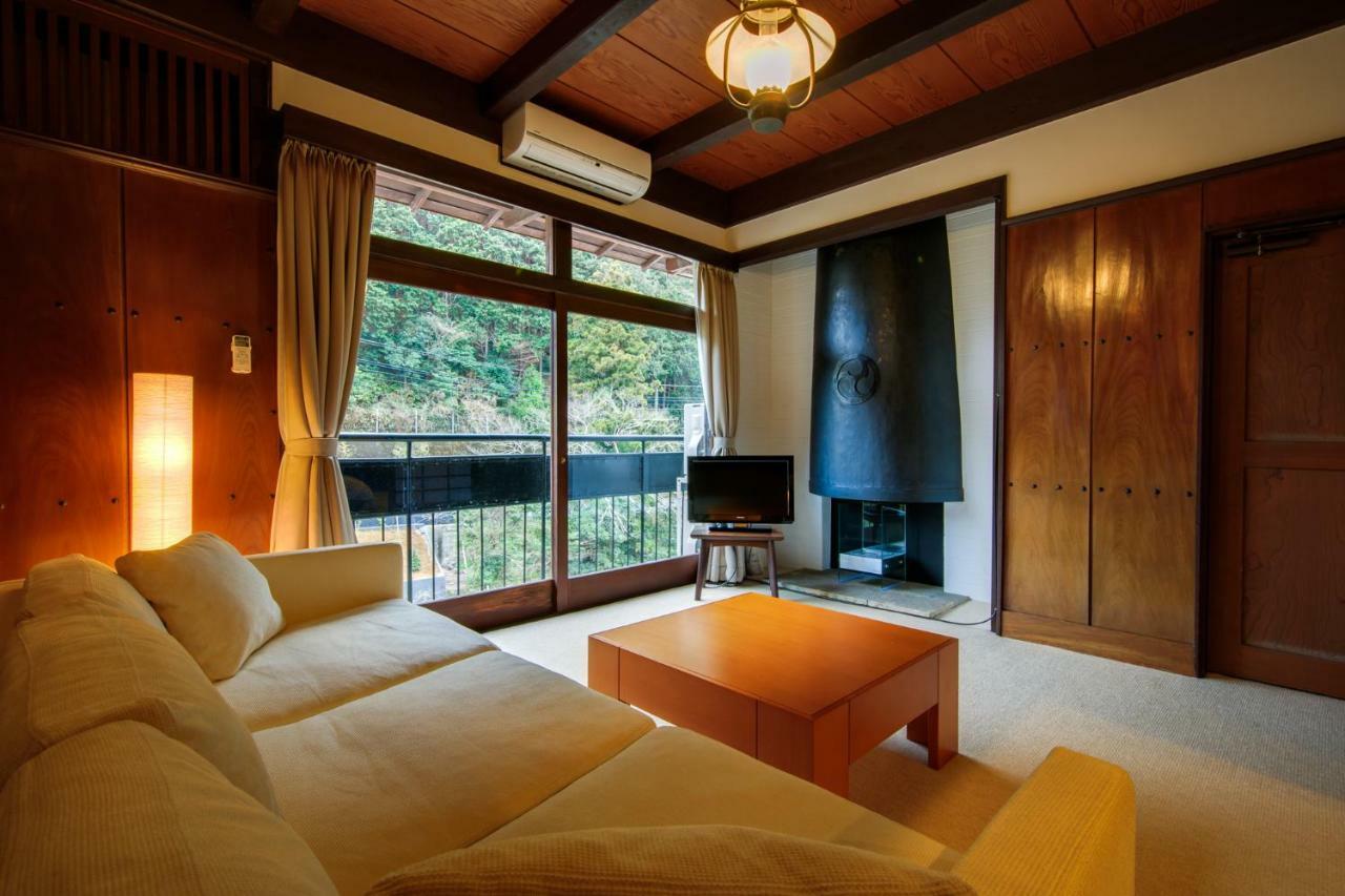 Hotel Shirakabeso à Izu  Extérieur photo