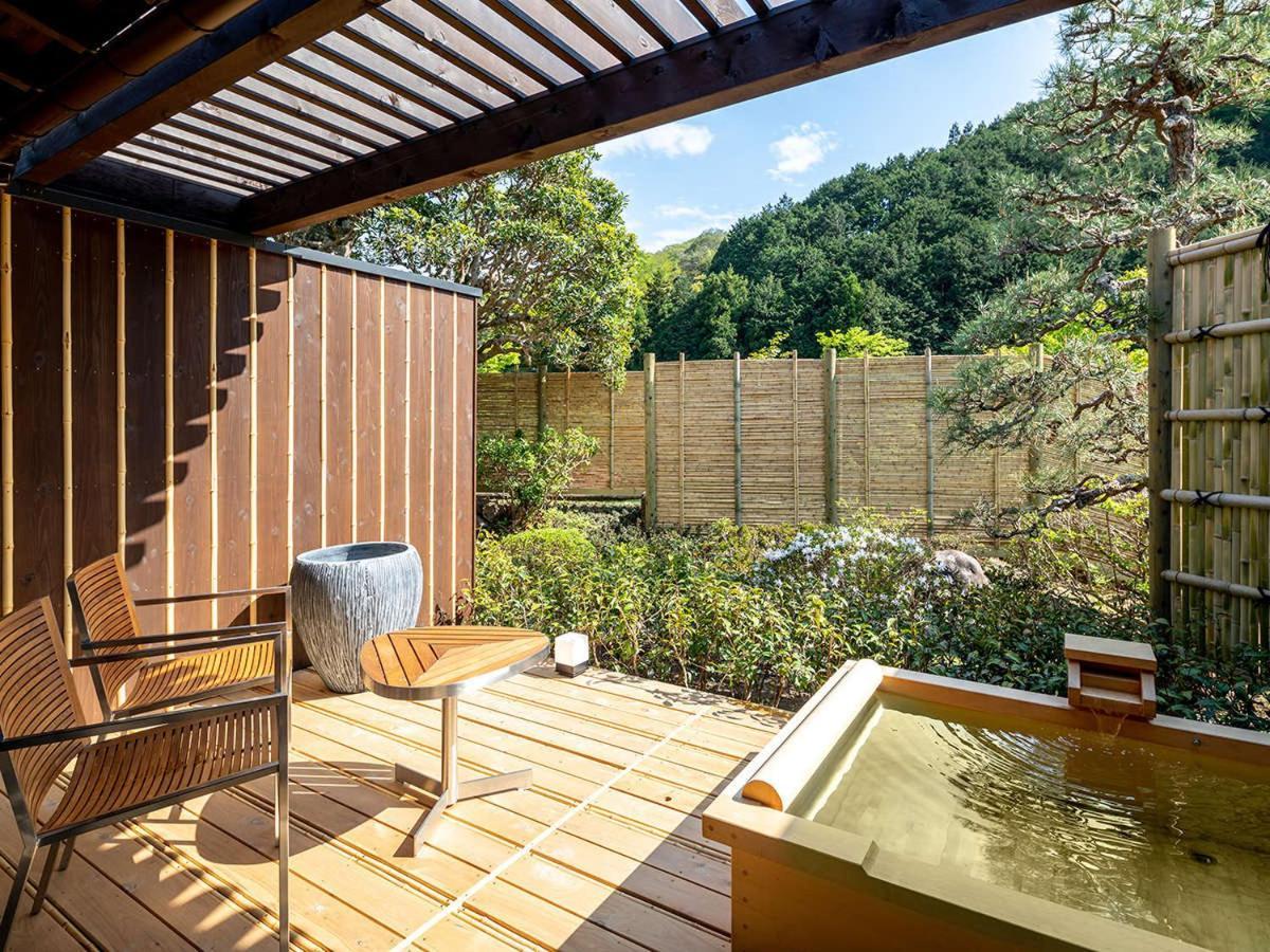 Hotel Shirakabeso à Izu  Extérieur photo