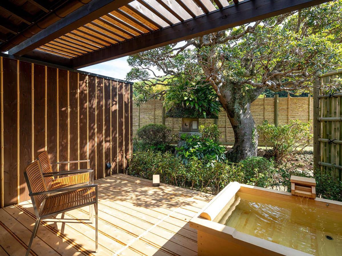 Hotel Shirakabeso à Izu  Extérieur photo
